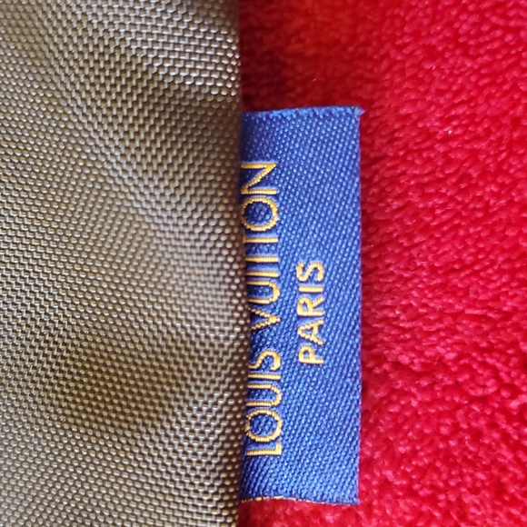 Authentic Louis Vuitton Paris,Hanging Garment Bag with 2 hangers.Made in France. - Picture 2 of 15